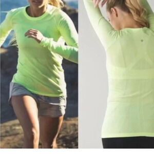 Lululemon Swiftly Tech Long Sleeve Thumb Holes Crew Neck Top - Size 6 (measured)